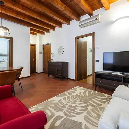 Amanti In Appartement *